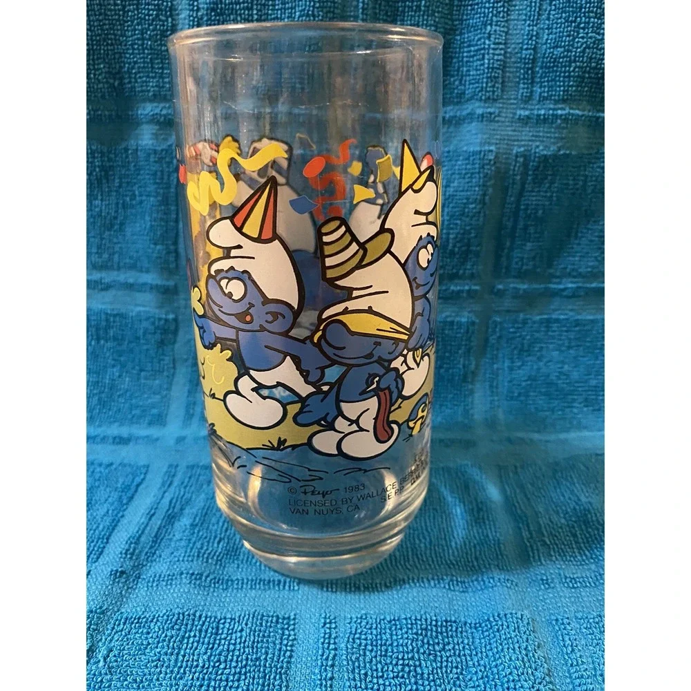 Vintage 1983 Smurf HANDY SMURF Tumbler Drinking Glass Wallace Berrie & Co.